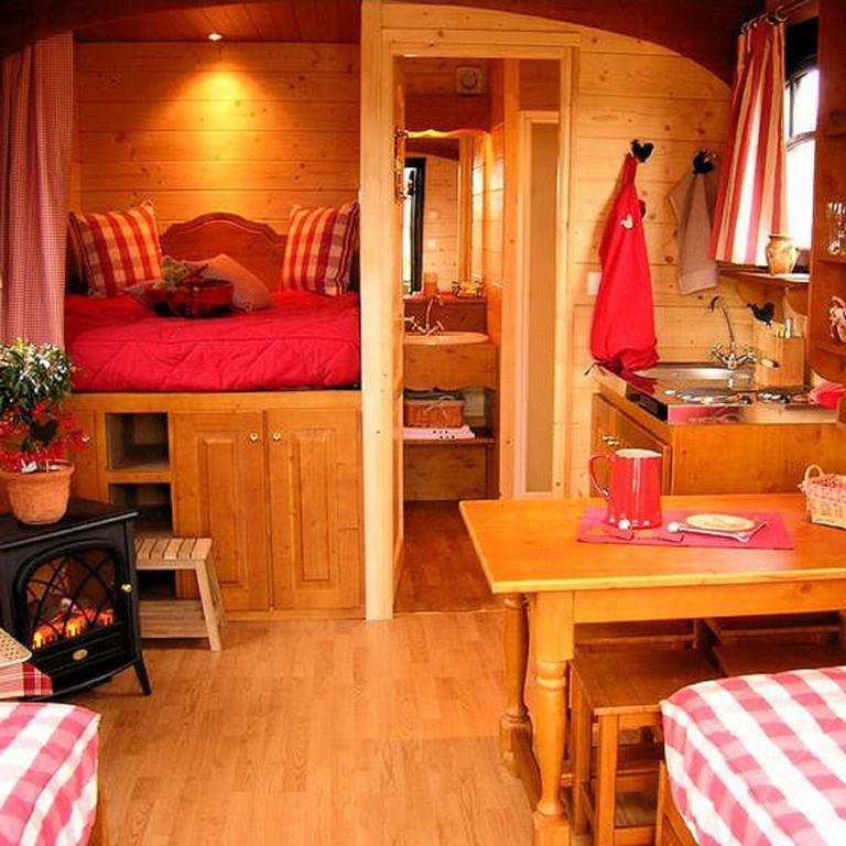 Gite Hotel Chambre D' Hotes Et Roulottes Et Du Ternois Saint-Pol-sur-Ternoise Habitación foto